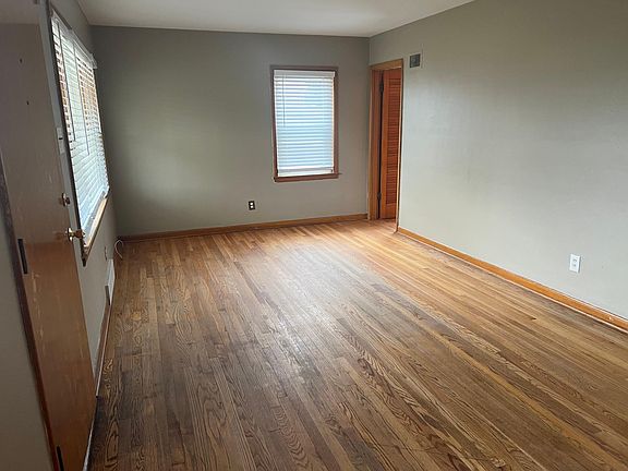 5th image of 9464 Adler Ave