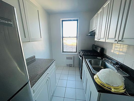 1st image of 2021 E 41st St APT 4g