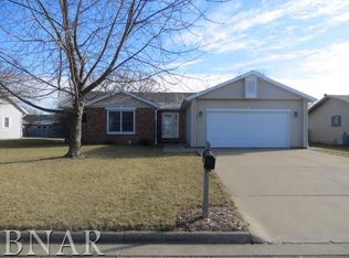 802 N Cherokee Ln, Pontiac, IL 61764