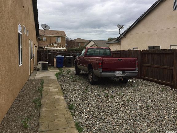 3rd image of 1790 Monaco Dr