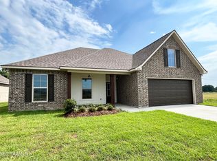216 Afterglow Ln, Youngsville, LA 70592