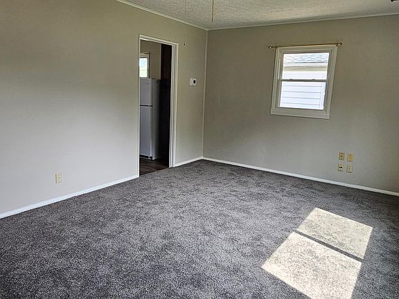 2nd image of 458 Meade Ave