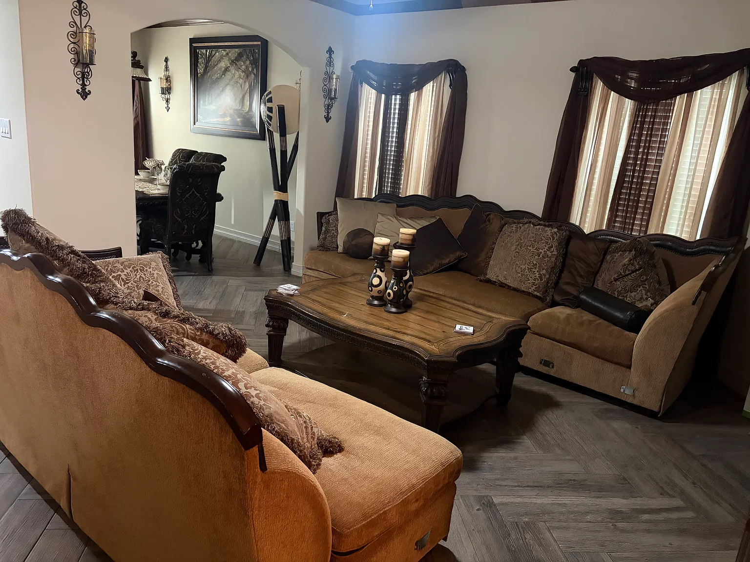 4 bed, 2467 sqft, $2,300 — Photo 2