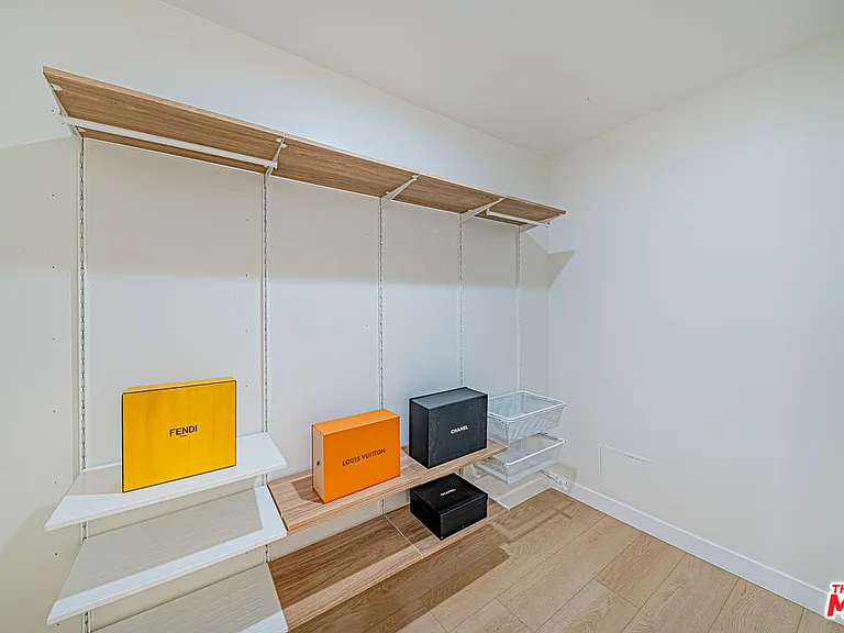 3223 W 6th St #806 — Photo 9