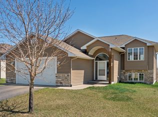 510 8th Ave SE, Isanti, MN 55040