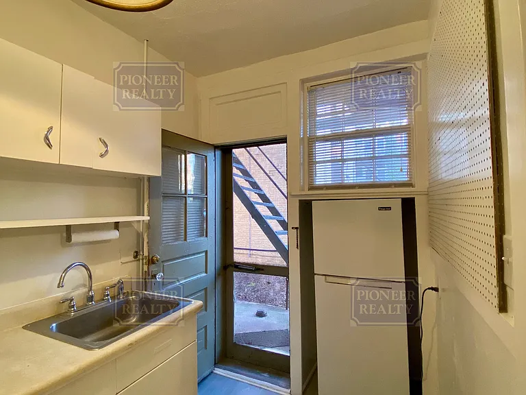 3110 Kensington Ave #4 — Photo 40