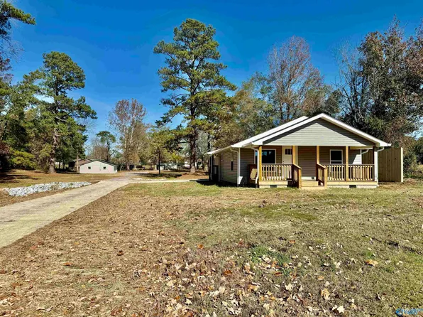 4172 Oak St, Hokes Bluff, AL 35903