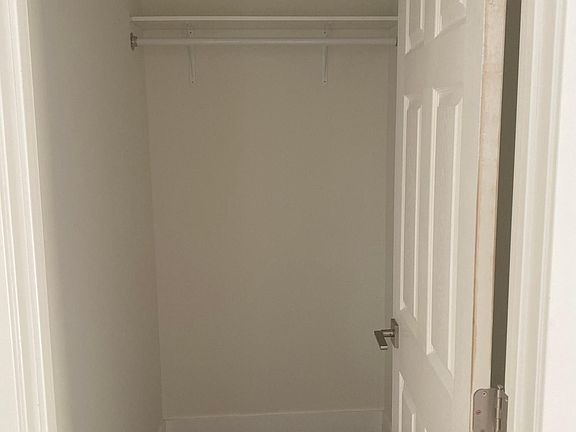 5th image of 1459 W 58th Pl #1459