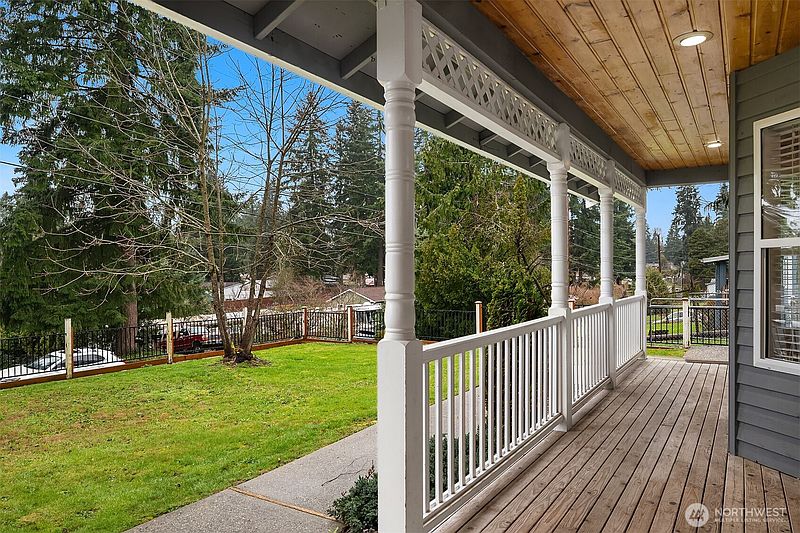 3rd image of 12401 8th Drive SE