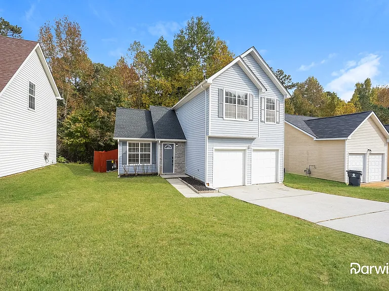 5647 Sapphire Cir — Photo 2