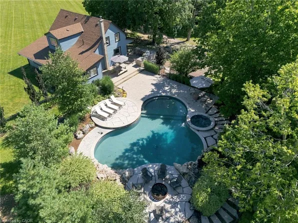 62 Thompson Rd, Brant, ON N3T 5L4