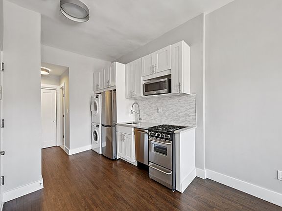 5th image of 1582 1st Ave APT 3C
