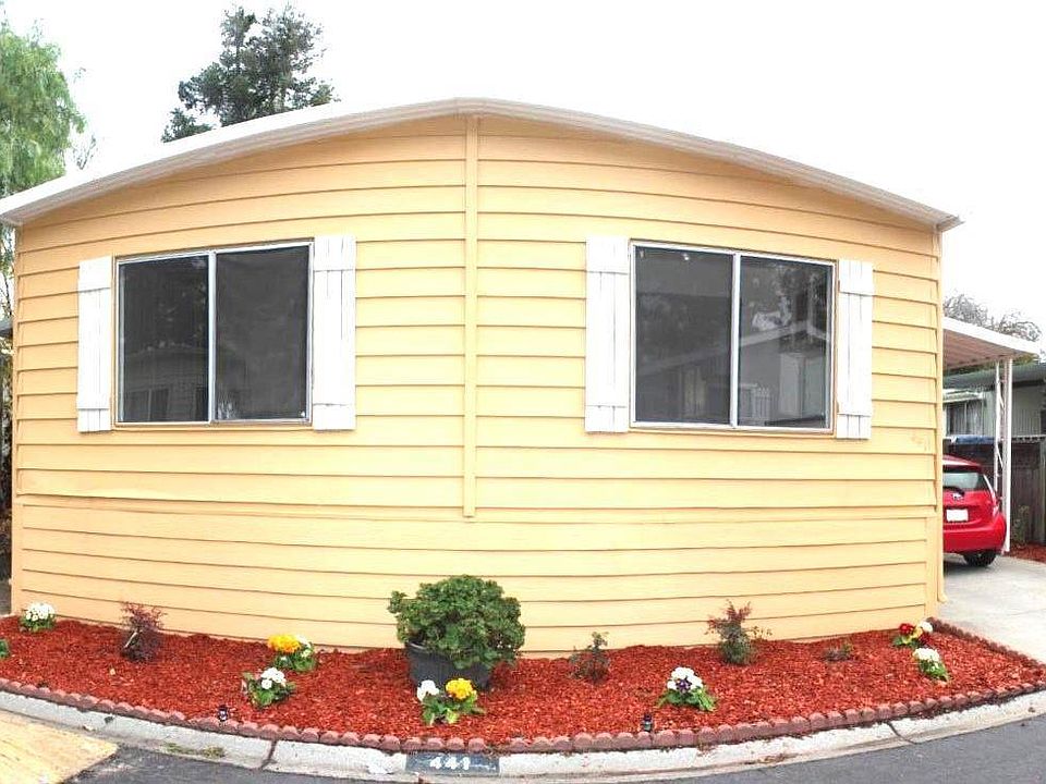 1st image of 441 Shorewood Ln #441