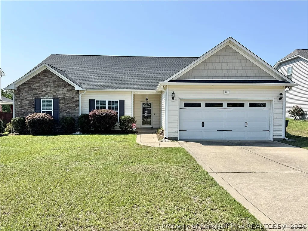 5 bed, 3.0 bath, 2234 sqft, $2,200 — Photo 1