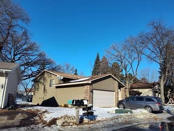3rd image of 943 123rd Ln NW