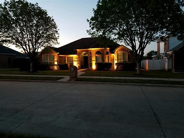 1st image of 1217 Kensington Dr