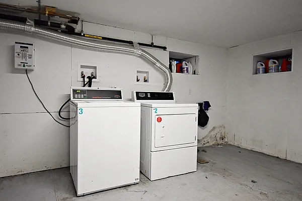 Rented by Compass | media 21