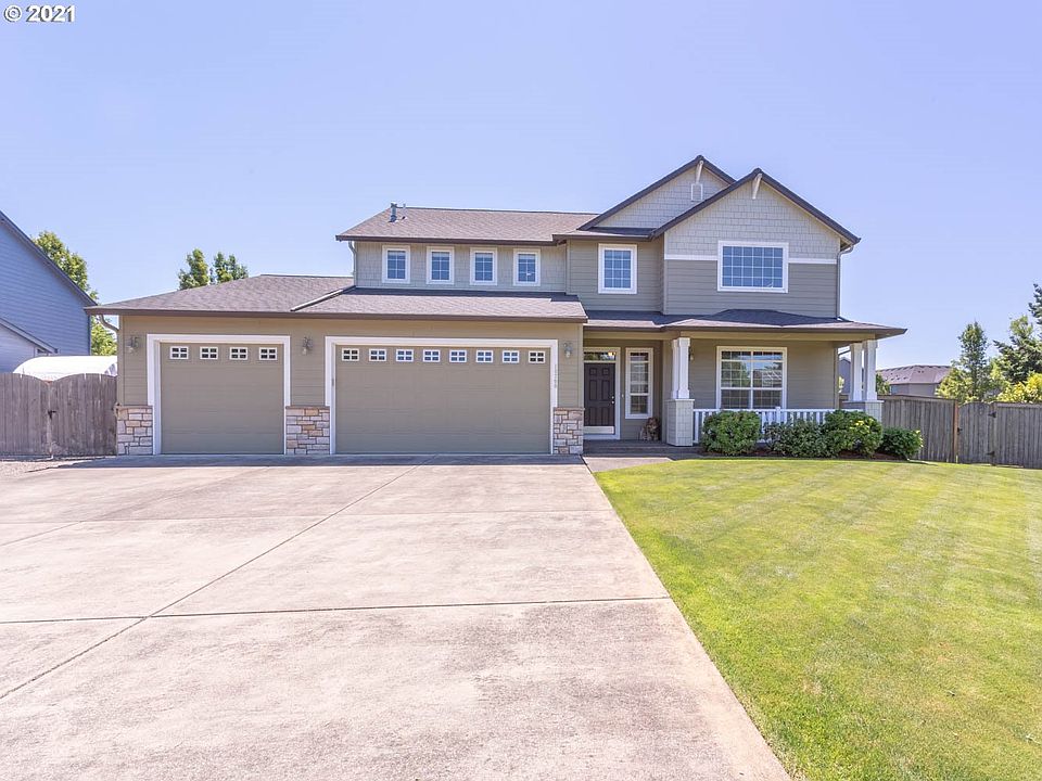 1st image of 10700 NE 111th Ct