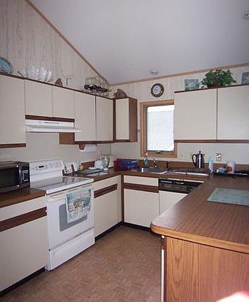 3rd image of 1311 S Beach Ave