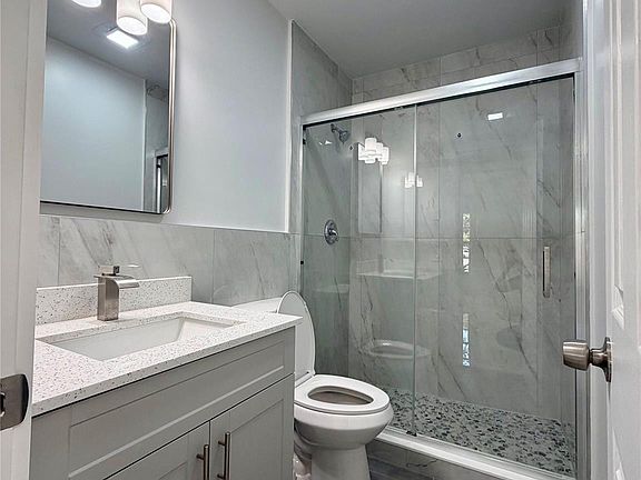 4th image of 2250 NE 66th Street #1504