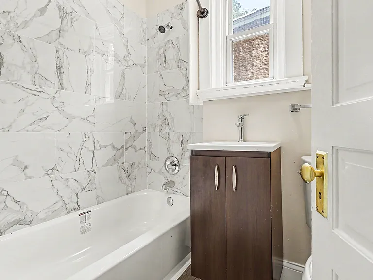 2156 W Clifton Ave #2 — Photo 12