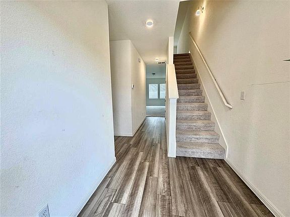 2nd image of 102 Gemsbok Rd