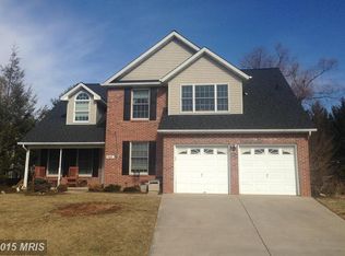 421 Hawk Ridge Ln, Sykesville, MD 21784
