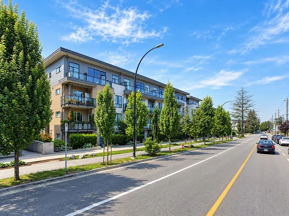 625 E 3rd St #110, North Vancouver, BC V7L 1E6