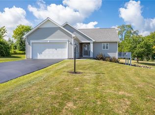 4537 Lake Ridge Dr, Canandaigua, NY 14424