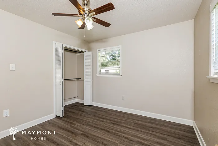 142 W Lisa Dr — Photo 9