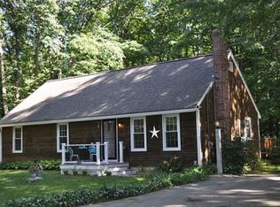 64 Monroe St, Amesbury, MA 01913