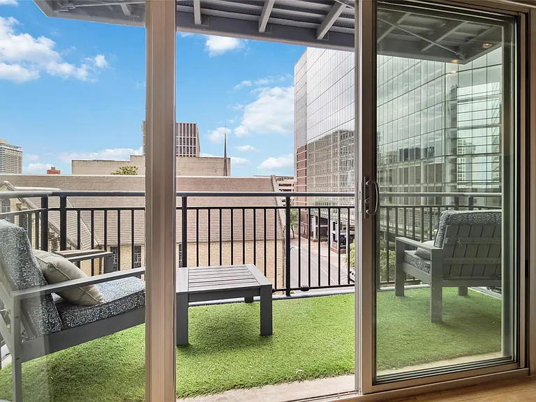 800 Brazos St #803 — Photo 2