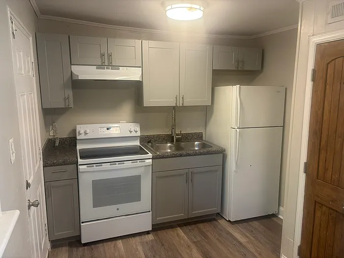 2 bed, 1.0 bath, 918 sqft, $1,125 — Photo 4
