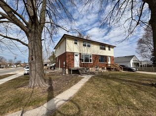 702 Confederation St #A, Sarnia, ON N7T 2C9
