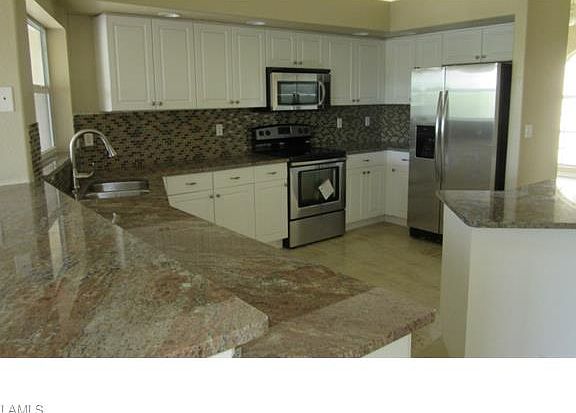 4th image of 2008 NW 27th Ter