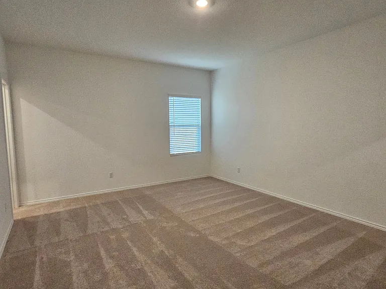 128 Dollars Dr — Photo 16