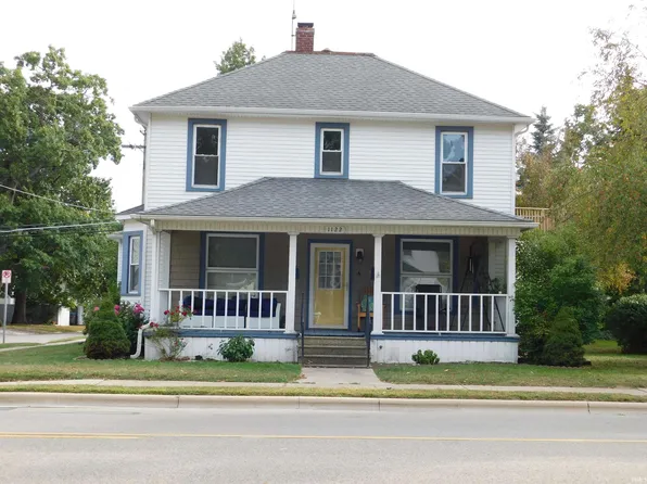1122 E Center St, Warsaw, IN 46580