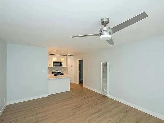 418 N Broadway #418.5 — Photo 19