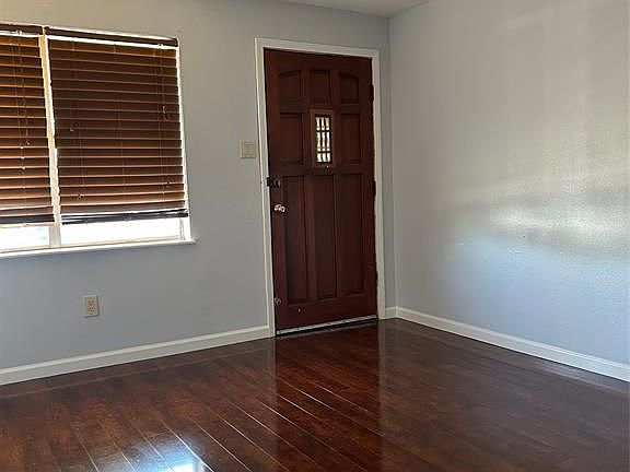 5th image of 3309 Kleimann Ave