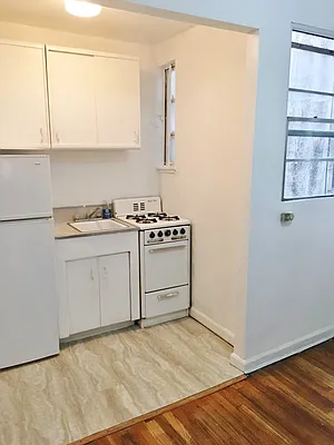 Rented by Sandra Greer Real Estate | media 25