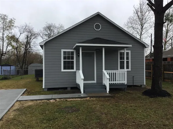 2313 35th Ave N, Texas City, TX 77590