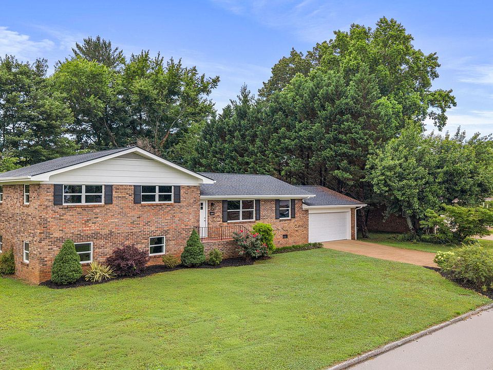 1st image of 2307 Brookhaven Cir