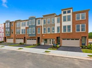 1 Hawthorn Thicket Ter, Dulles, VA 20166