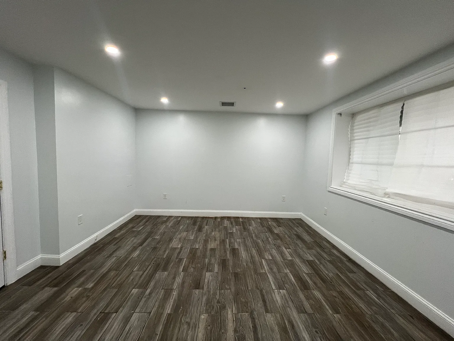 16 Monroe St — Photo 3