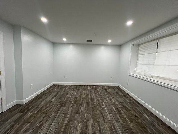 3rd image of 16 Monroe St APT 1B