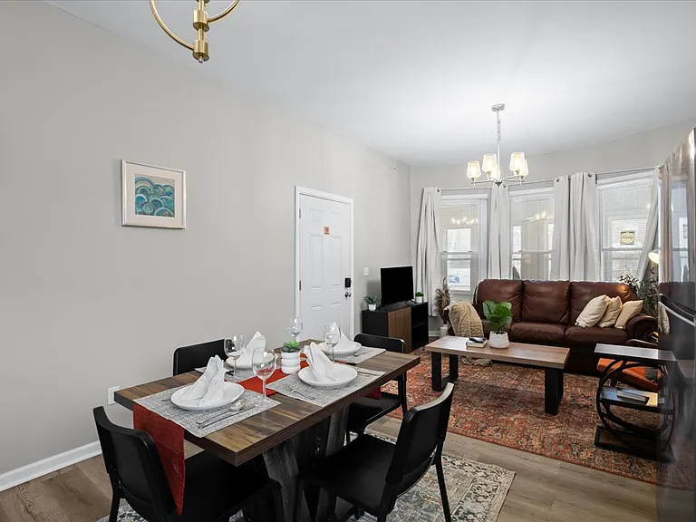 558 Marston St #1 — Photo 12