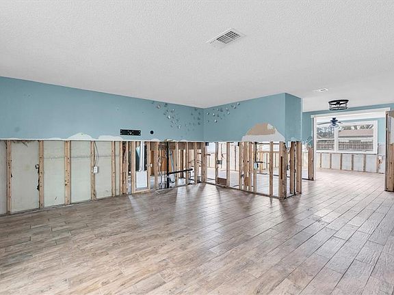 3rd image of 5603 Quist Dr