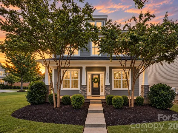 2015 Kensley Dr, Waxhaw, NC 28173