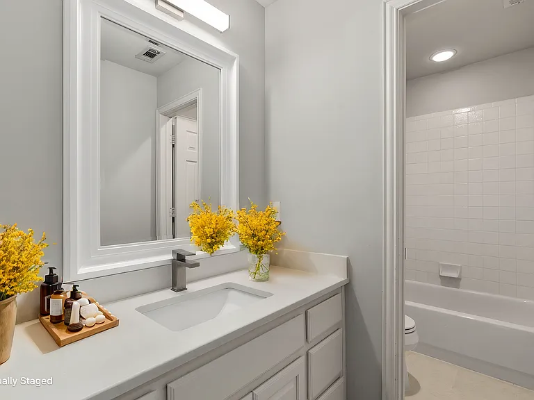433 Martel Ln — Photo 28