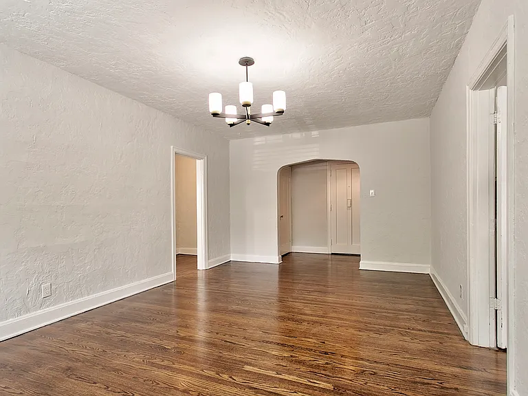 3900 Edwards Rd #105 — Photo 5